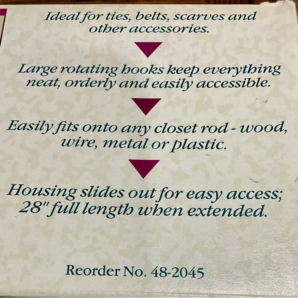 Tie & belt organizer for any closet rod
